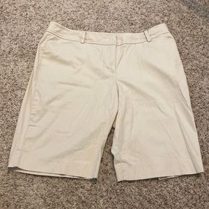 Talbots Perfect Short Size 10